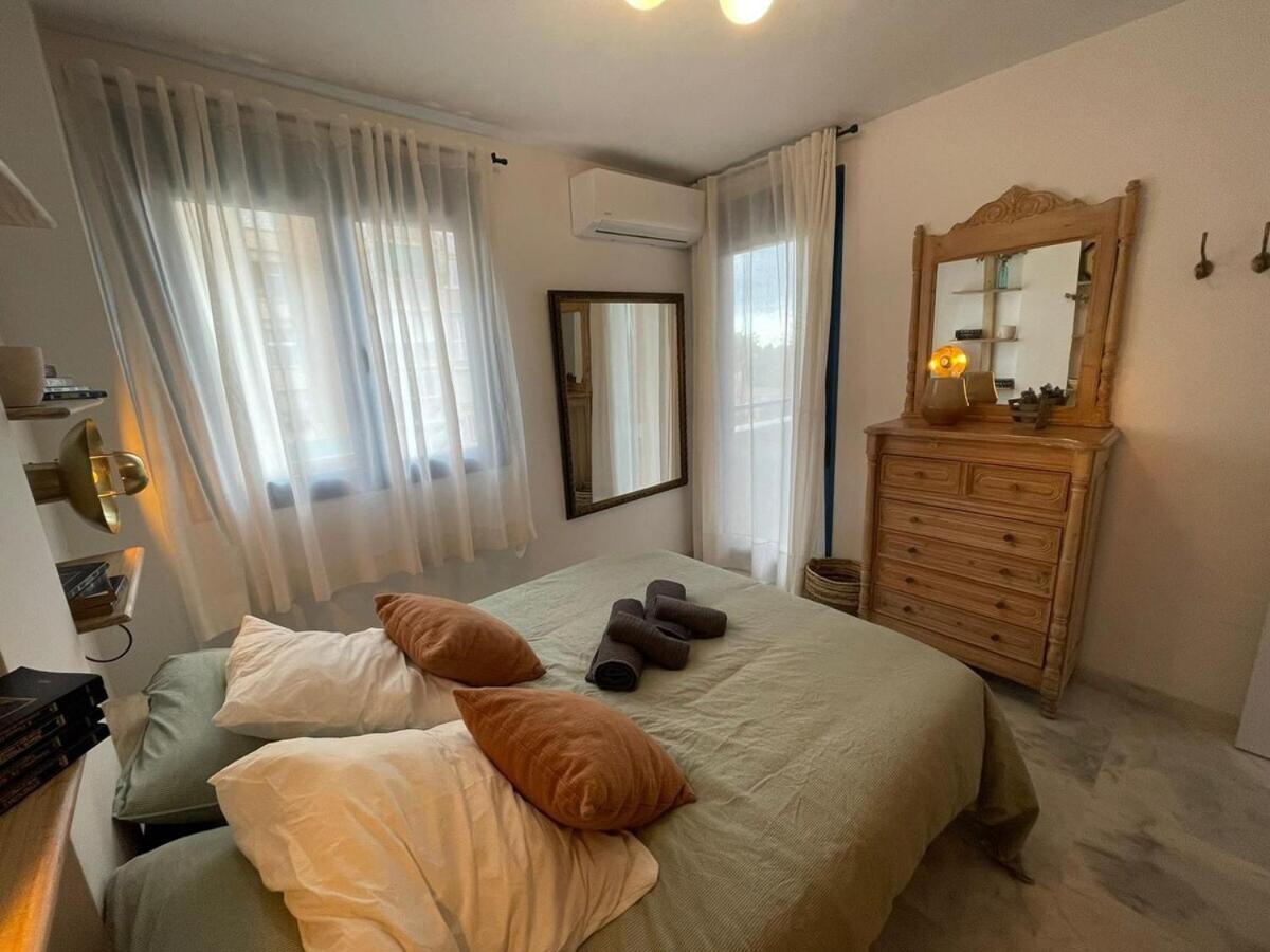 Calu Homes Cerca Playa De Huelin Malaga Exterior photo