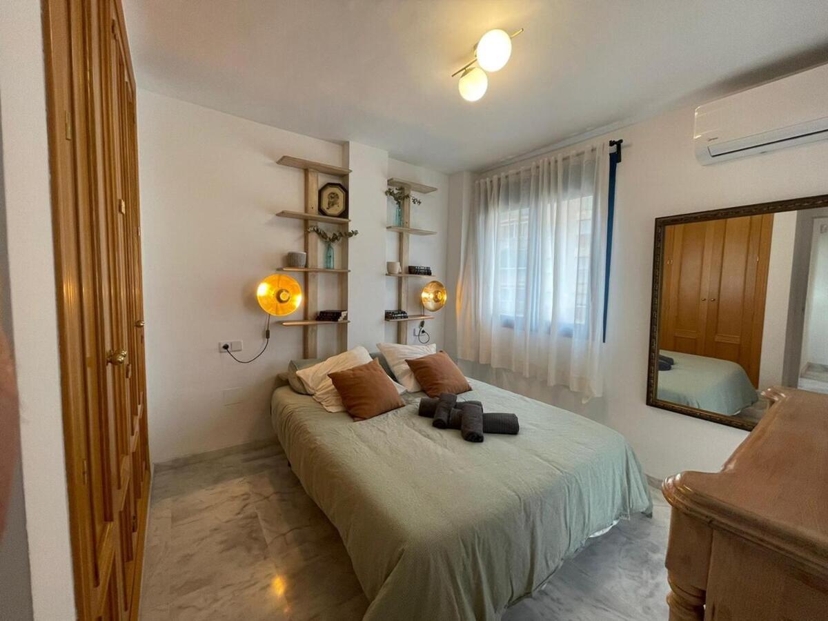 Calu Homes Cerca Playa De Huelin Malaga Exterior photo