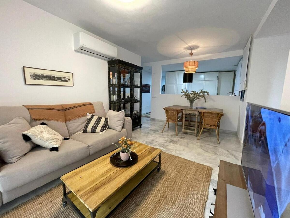 Calu Homes Cerca Playa De Huelin Malaga Exterior photo